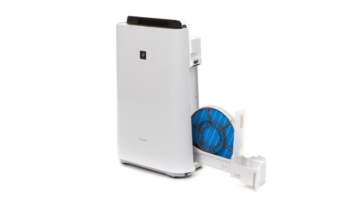 Čistička vzduchu s vysunutým zvlhčovacím modulem (zdroj: Sharp)